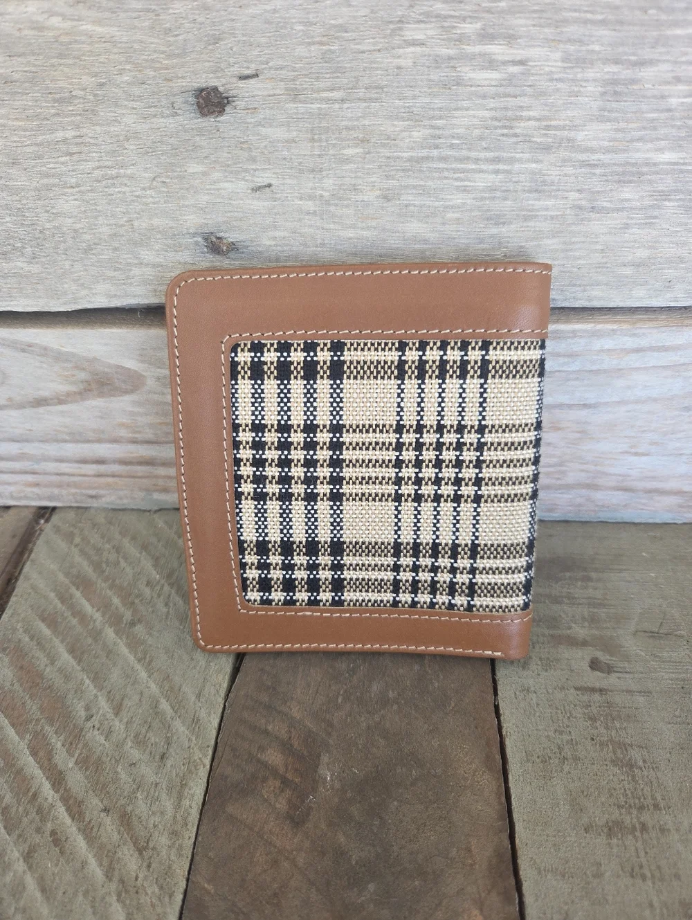 5A Baker & Company Bifold Wallet - Picture 2 of 11
